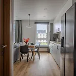 Fantasy House, Cozzy Apartmens, Free Parking, Long Welcome Apartment