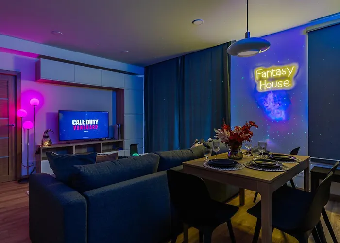 Fantasy House, Cozzy Apartmens, Free Parking, Long Welcome Appartamento *