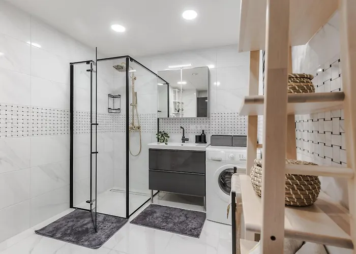 Fantasy House, Cozzy Apartmens, Free Parking, Long Welcome Appartamento