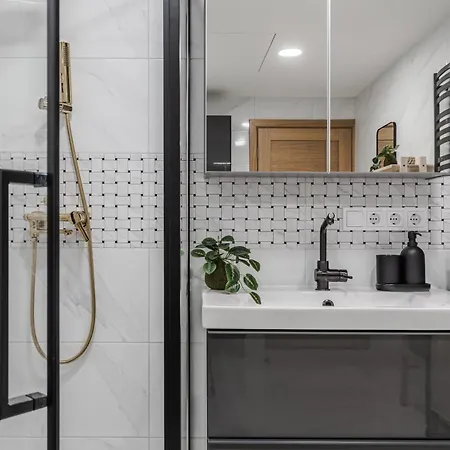 Appartement Fantasy House, Cozzy Apartmens, Free Parking, Long Welcome