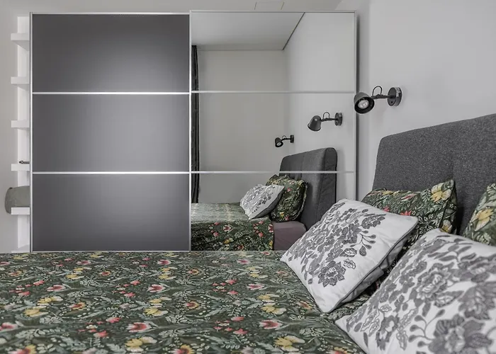 Апартаменти Fantasy House, Cozzy Apartmens, Free Parking, Long Welcome *